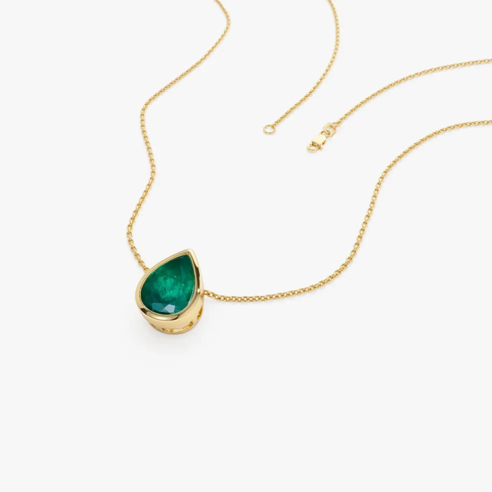 14k 1.50-2.50 ctw Pear Shape Bezel Setting Emerald Necklace