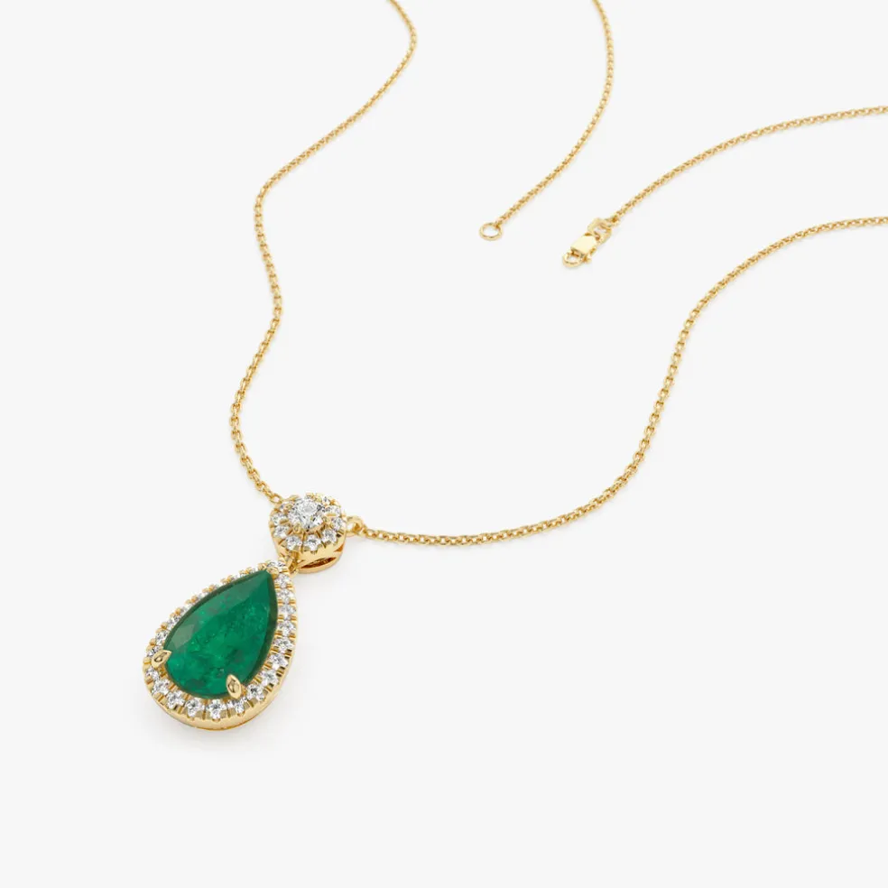 14k 2.00 Ctw Pear Shape Emerald and Diamond Halo Setting Necklace