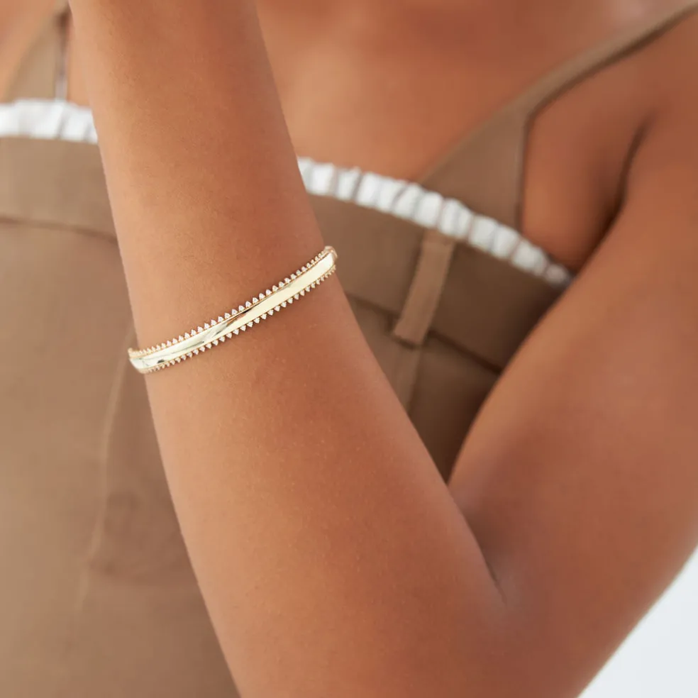 14k 0.85 Ctw Statement Diamond Bangle Bracelet