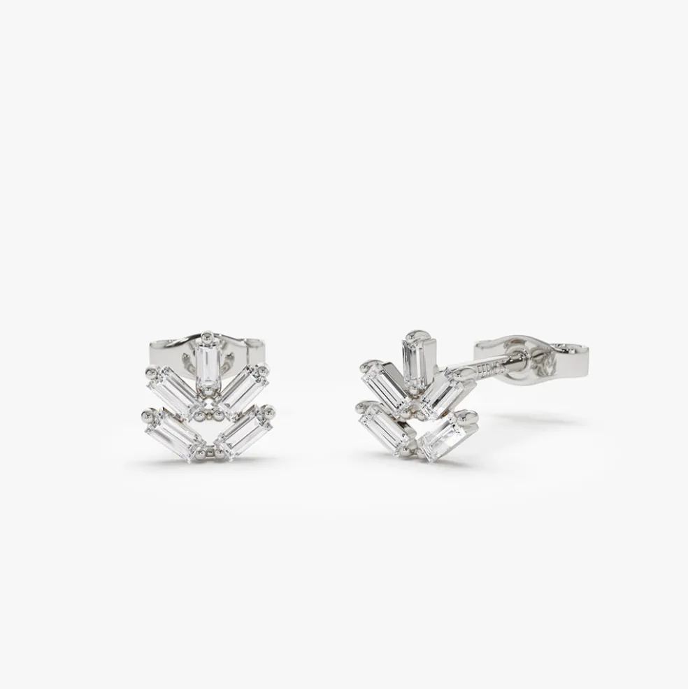 14k Dainty Minimal Baguette Diamond Studs