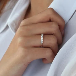 14k 7 Stone Basket Setting Diamond Ring