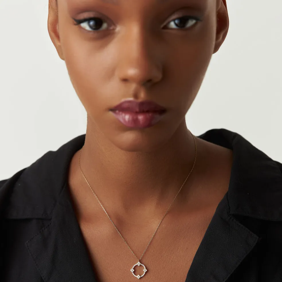 14k All Diamond Clover Circle Necklace