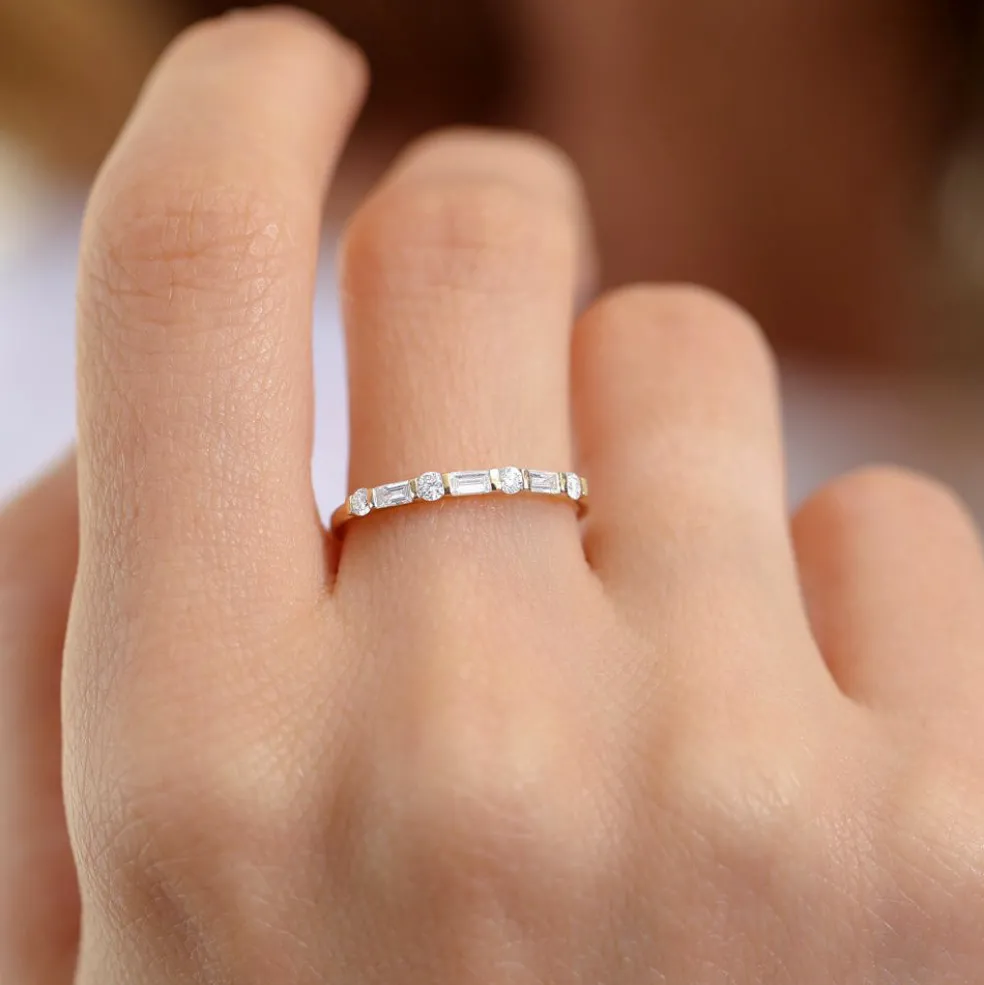14K Alternating Baguette and Round Diamond Wedding Ring