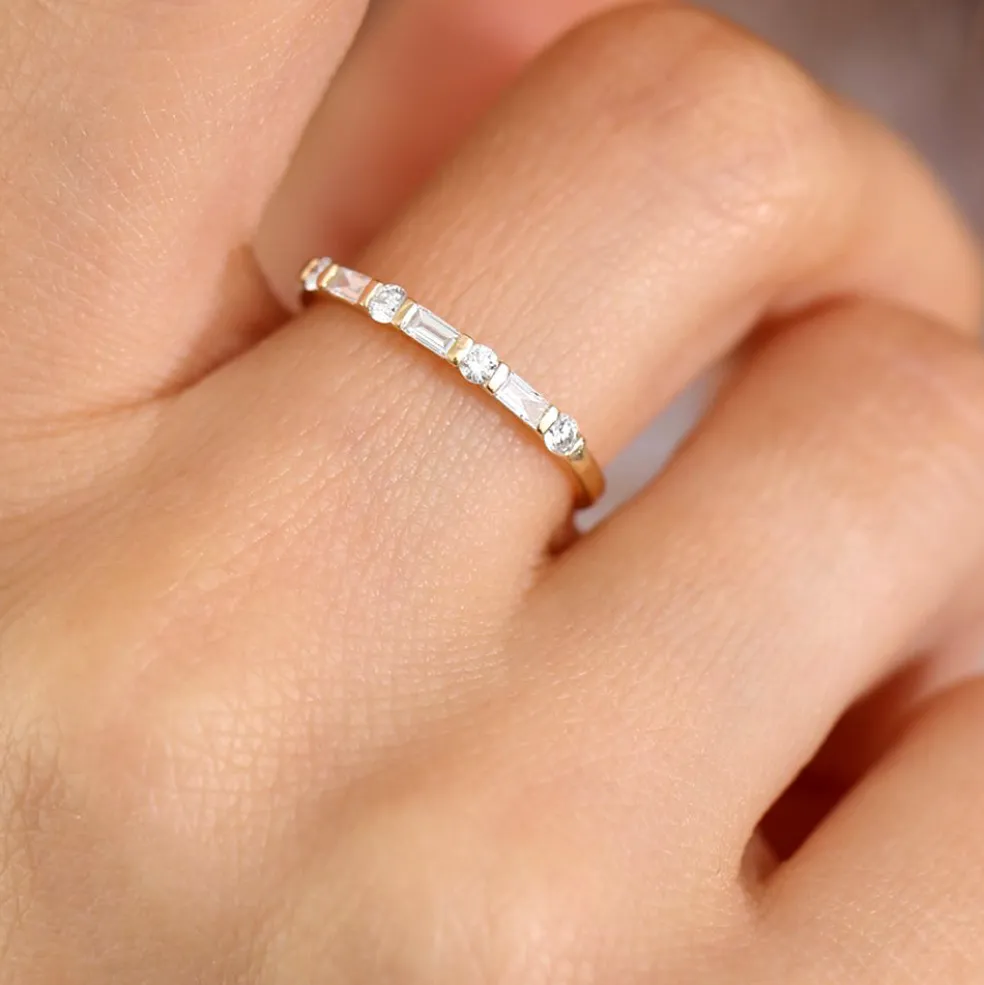 14K Alternating Baguette and Round Diamond Wedding Ring