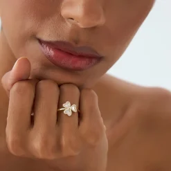 14k Baguette & Round Diamond Flower Ring