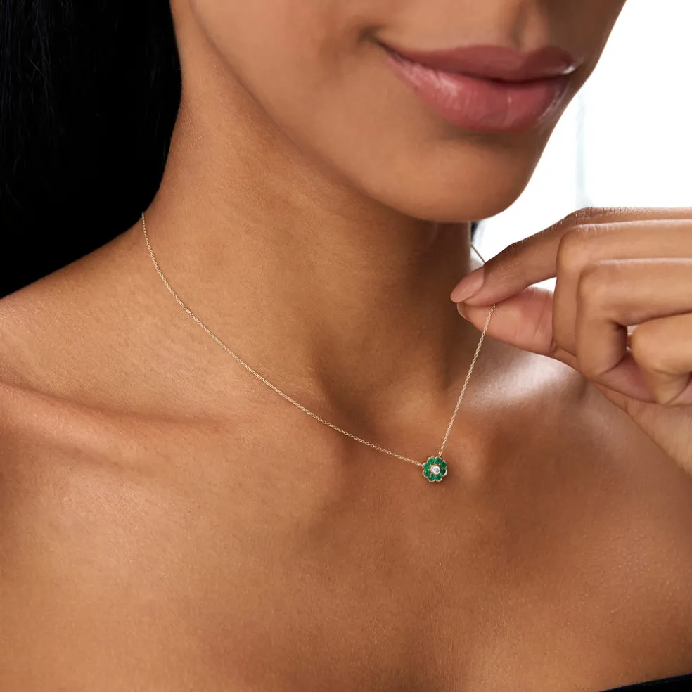 14K Bezel Setting Emerald Flower Diamond Necklace