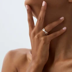 14k Channel Setting Baguette Diamond Crossover Band