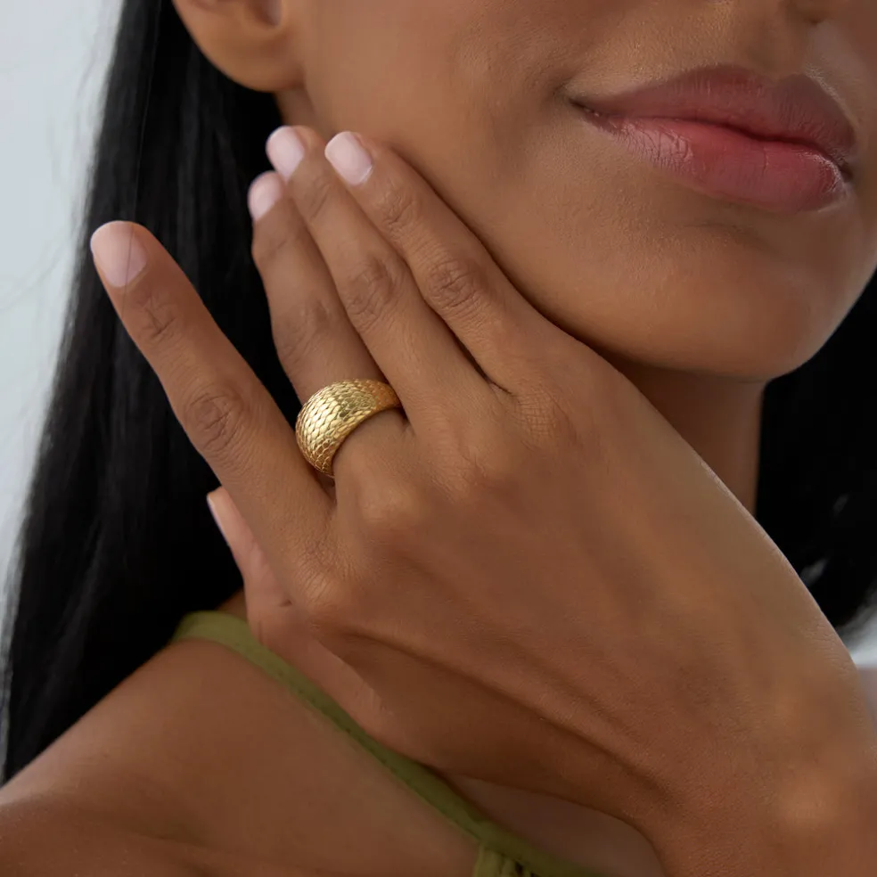 14K Chunky Snake Skin Texture Ring