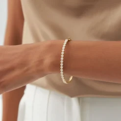 14k 1.15ctw Luxurious Cluster Diamond Bangle