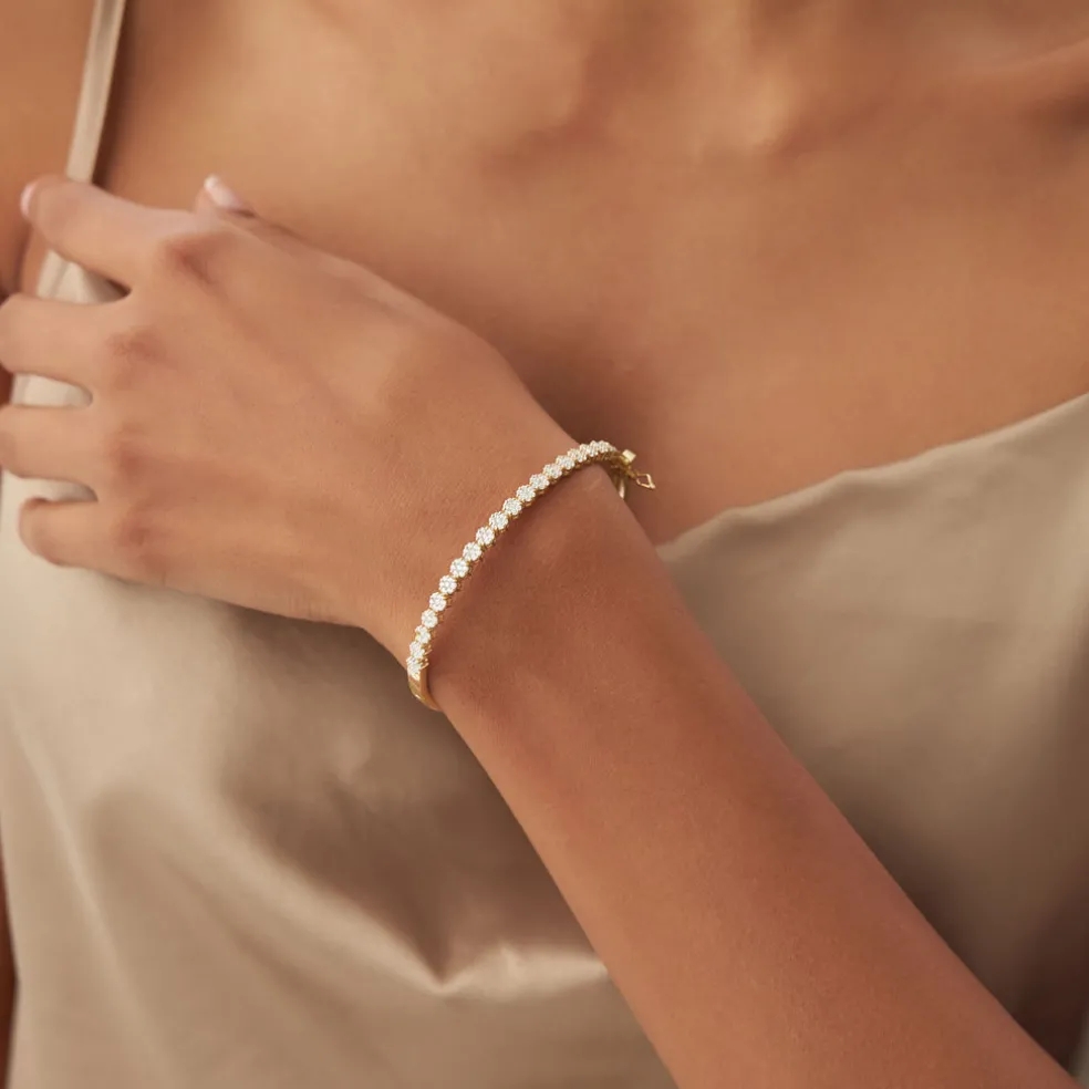 14k 1.15ctw Luxurious Cluster Diamond Bangle
