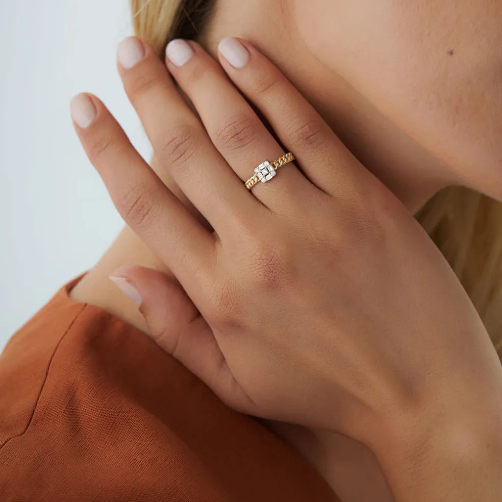 14k Curb Link Illusion Setting Baguette Diamond Ring