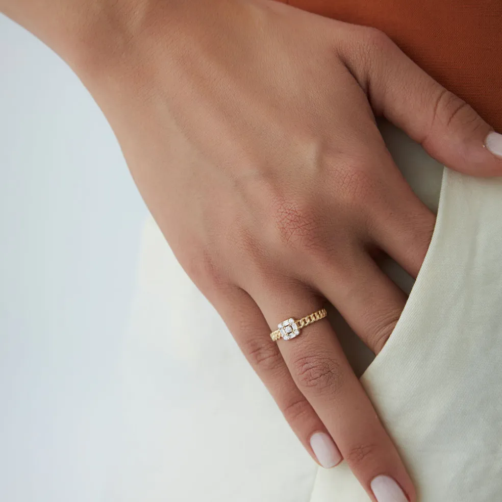 14k Curb Link Illusion Setting Baguette Diamond Ring