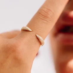 14k Diamond Claw Ring