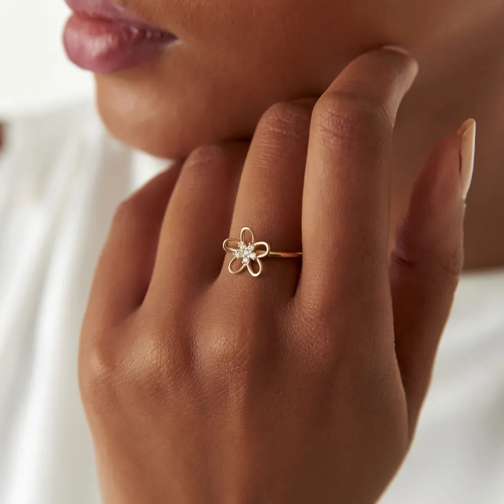 14k Diamond Flower Ring