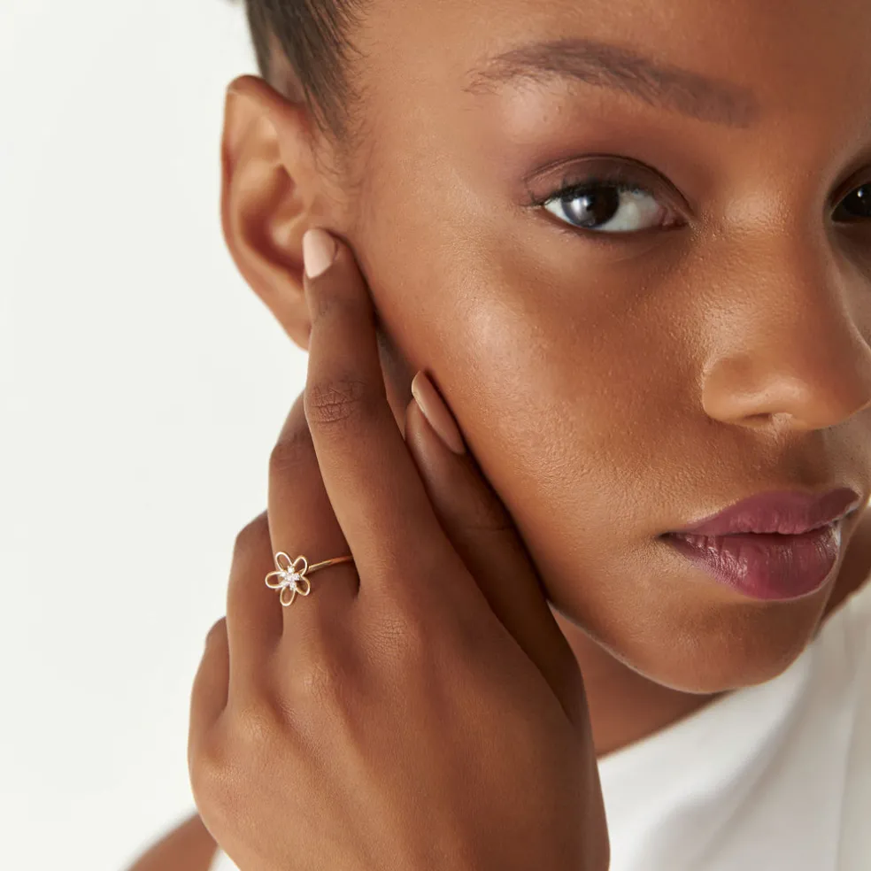 14k Diamond Flower Ring