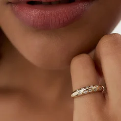 14k Dome Zig Zag Flush Diamond Ring