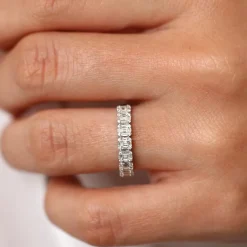 14K Emerald Illusion Diamond Wedding Band