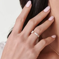 14k Floating Diamond Baguette Cut Diamond Ring