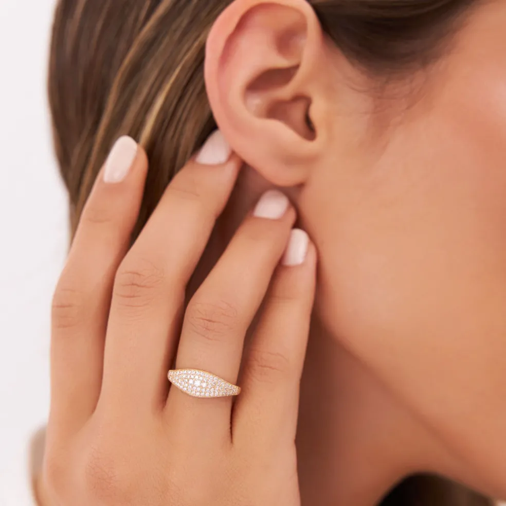 14k Glamorous Pave Setting Diamond Ring