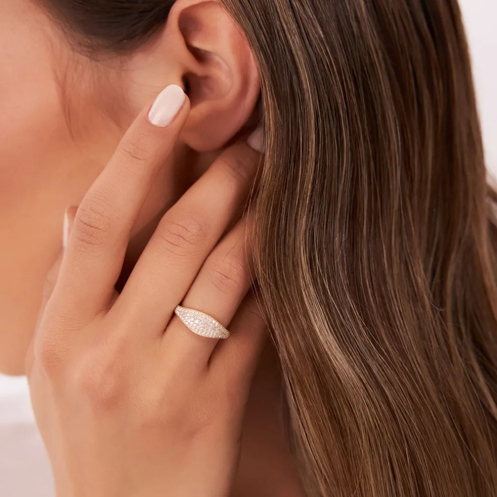 14k Glamorous Pave Setting Diamond Ring