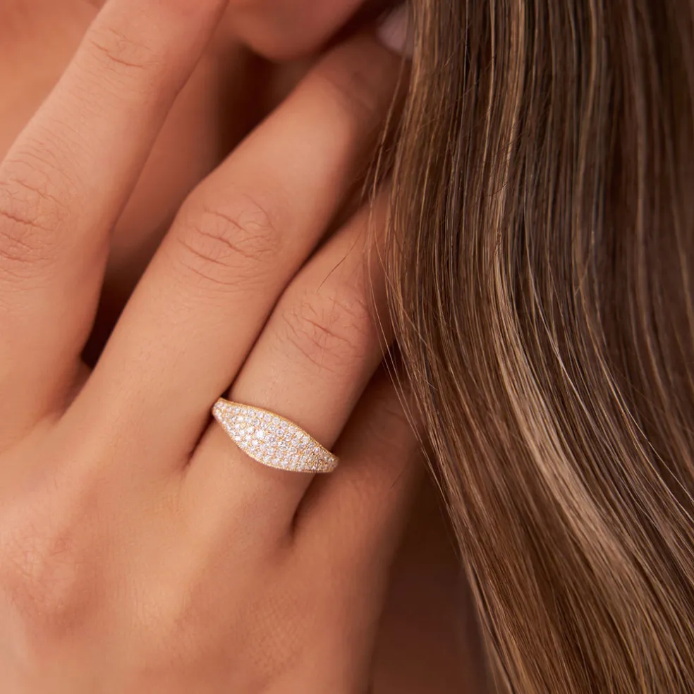 14k Glamorous Pave Setting Diamond Ring