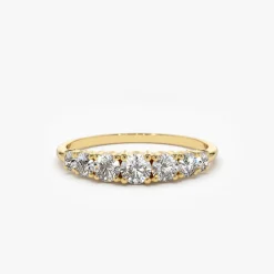14K Gold 7 Stone Diamond Graduated Wedding Ring