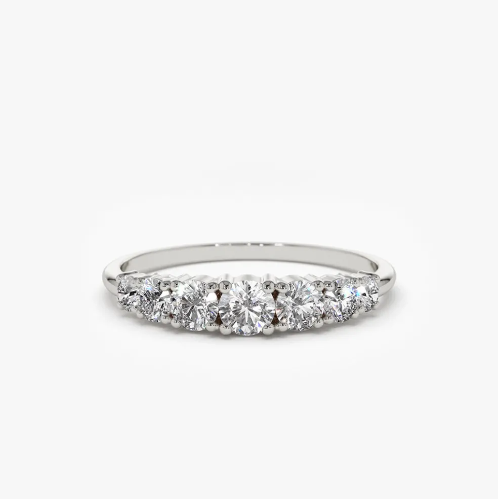 14K Gold 7 Stone Diamond Graduated Wedding Ring