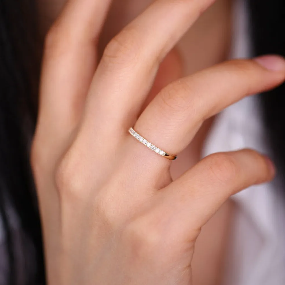 14K Gold 11 Stone Diamond Wedding Band 1/3ct