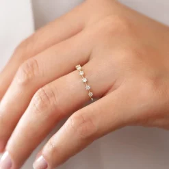 14K Gold 7 Stone Round Diamond Wedding Ring