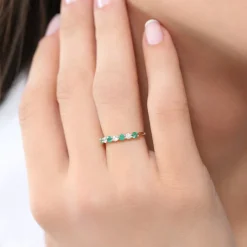 14K Gold Alternating Emerald and Diamond Wedding Band