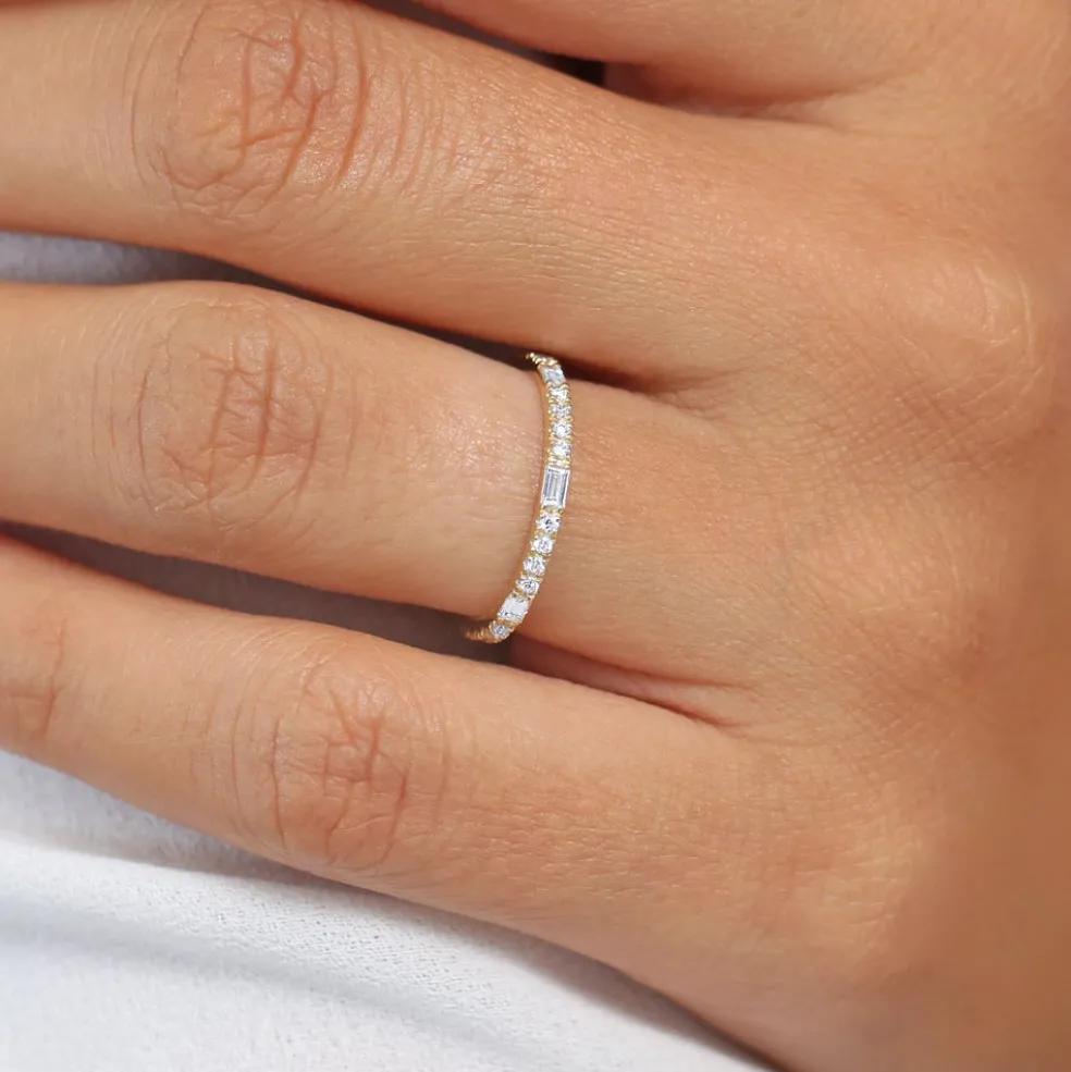 14K Gold Baguette and Round Cut Diamond Wedding Band