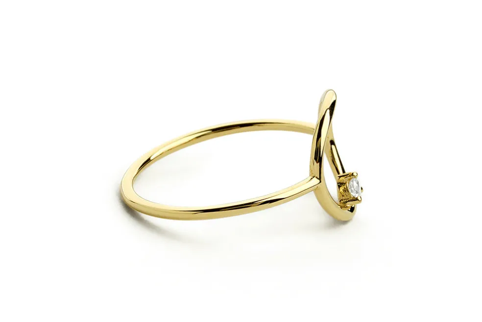 14K Gold Circle Diamond Ring