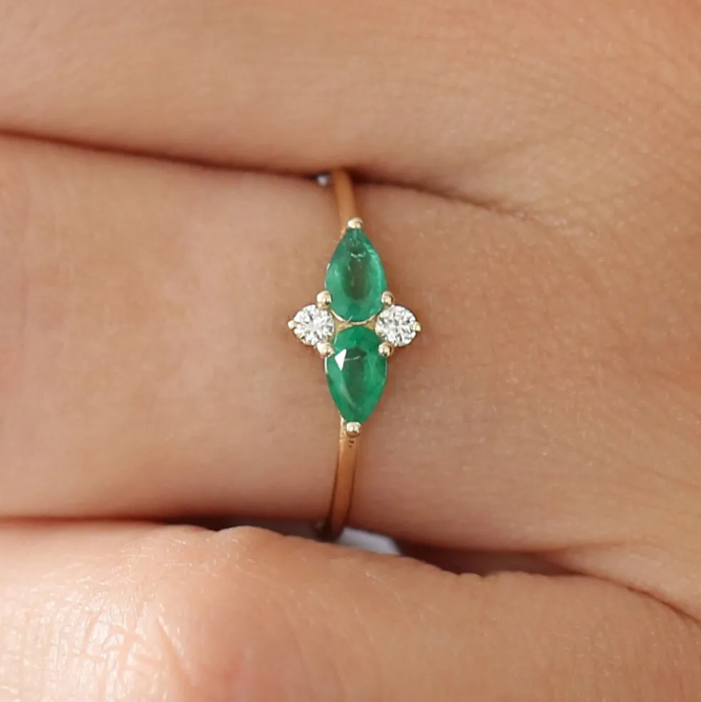 14K Gold Pear Shape Emerald and Diamond Cluster Ring