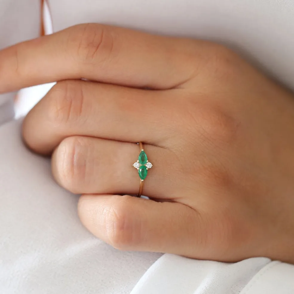 14K Gold Pear Shape Emerald and Diamond Cluster Ring