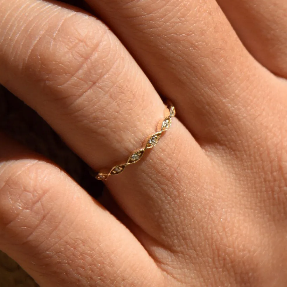 14k Gold Petite Art Deco Wedding Band