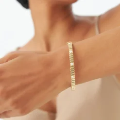 14k Gold Ribbed Diamond Bangle Bracelet