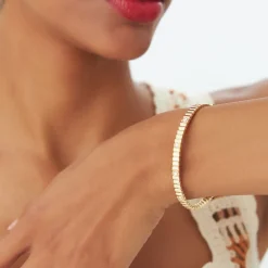 14k Gold Ribbed Diamond Bangle Bracelet