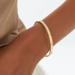 14k Gold Ribbed Diamond Bangle Bracelet
