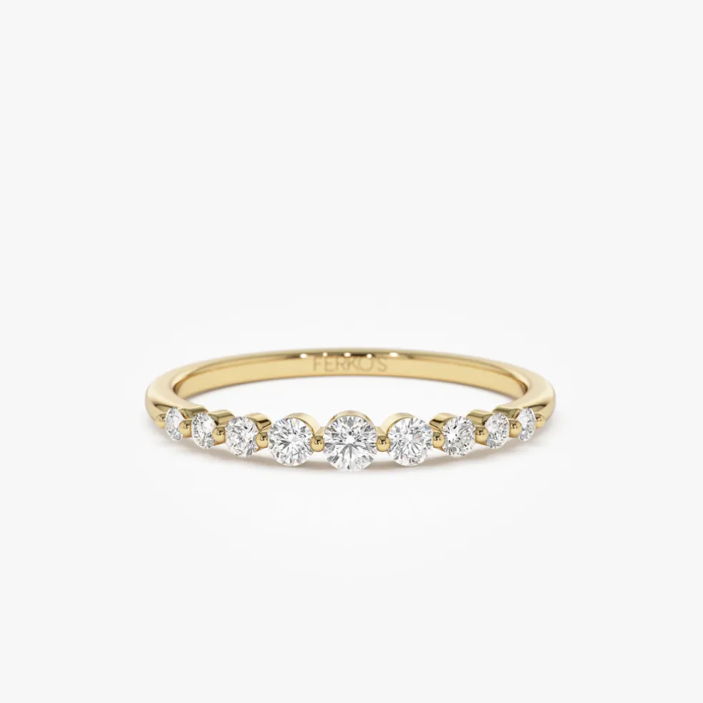 14k Gold Shared Prong Graduating Diamond Wedding Ring