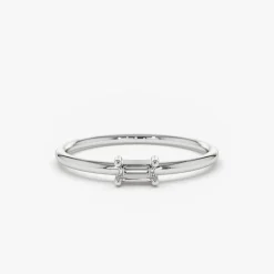 14K Gold Single Baguette Diamond Ring