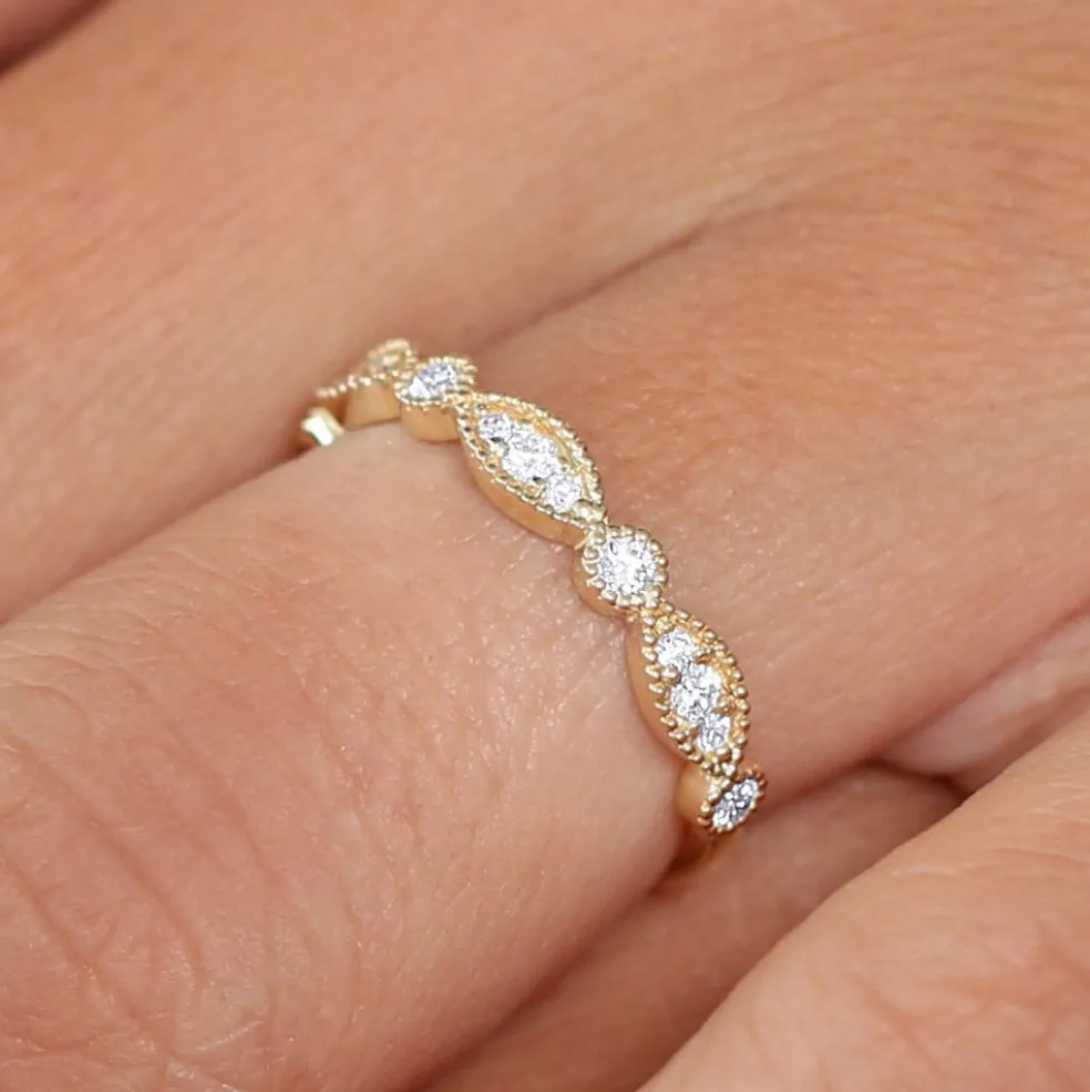 14K Gold Vintage Style Diamond Wedding Ring