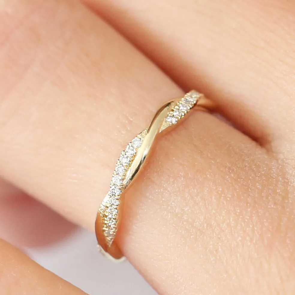 14K Gold Weaving Braid Eternity Diamond Ring