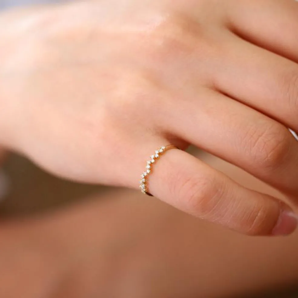 14K Gold Zig Zag Diamond Wedding Band