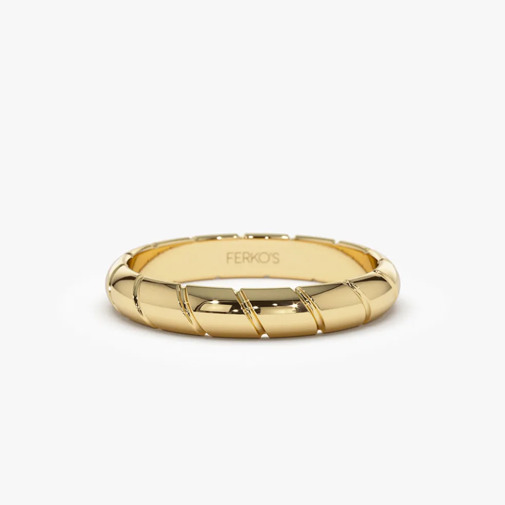 14k 3MM Unique Diagonal Cut Design Gold Ring