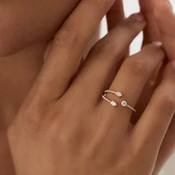 14k Open Design Marquise Diamond Claw Ring