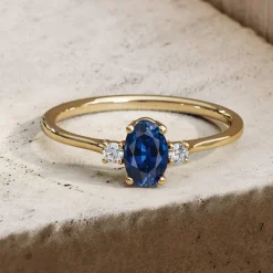 14k Oval Shape Sapphire and Diamond 3 Stone Ring