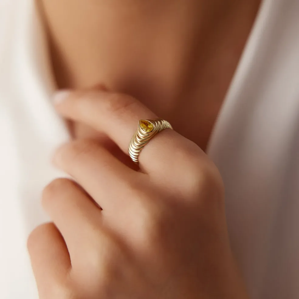 14k Pear Shape Citrine Beveled Ring