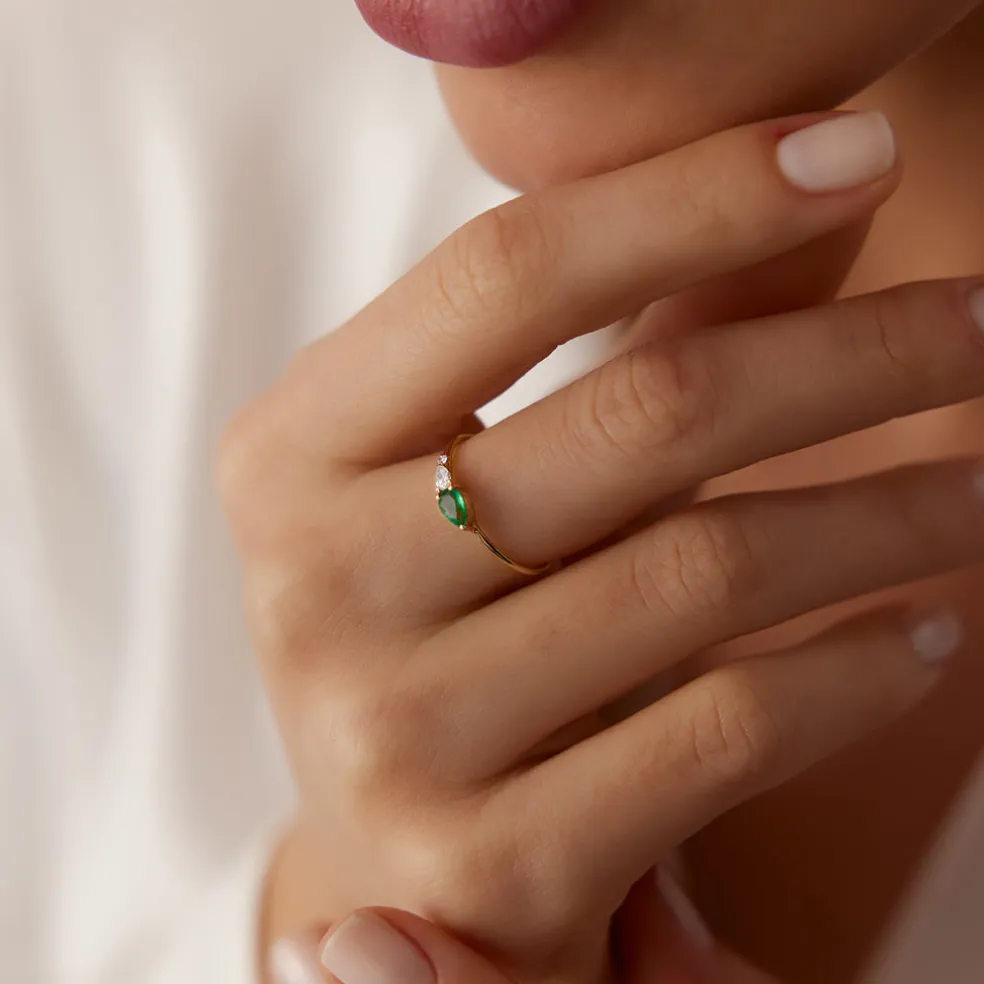 14k Pear Shape Emerald and Diamond Ring