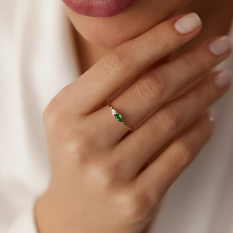 14k Pear Shape Emerald and Diamond Ring