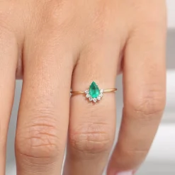 14k Pear Shape Emerald Engagement Ring